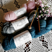 Lataa kuva Galleria-katseluohjelmaan, Glitter Sock