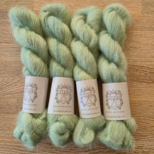 Lataa kuva gallerian katseluohjelmaan, Cloud Silk Mohair 50 g