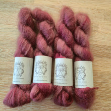 Lataa kuva gallerian katseluohjelmaan, Cloud Silk Mohair 50 g