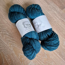 Lataa kuva Galleria-katseluun, Ambra