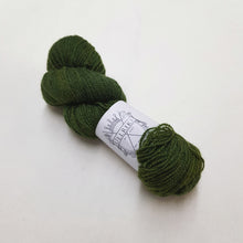 Ladda upp bild till gallerivisning, Ullrike Ambra Woodland 100% Finnish 2-ply wool yarn